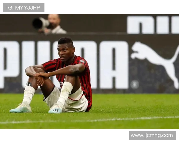 AC米兰与曼联实时对决精彩瞬间全程回顾与分析